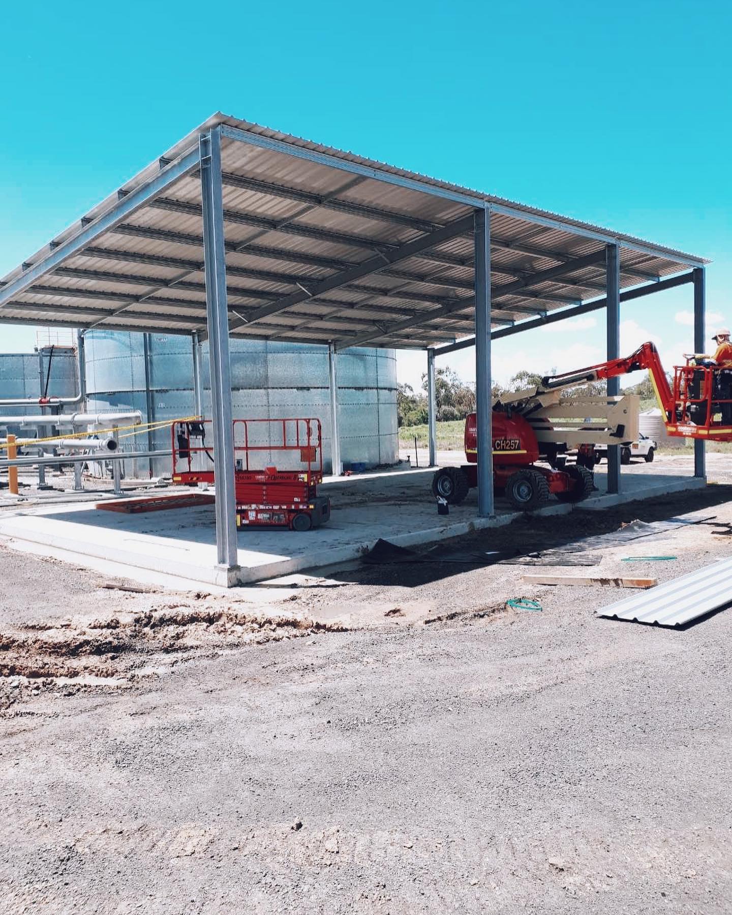 shed and machines